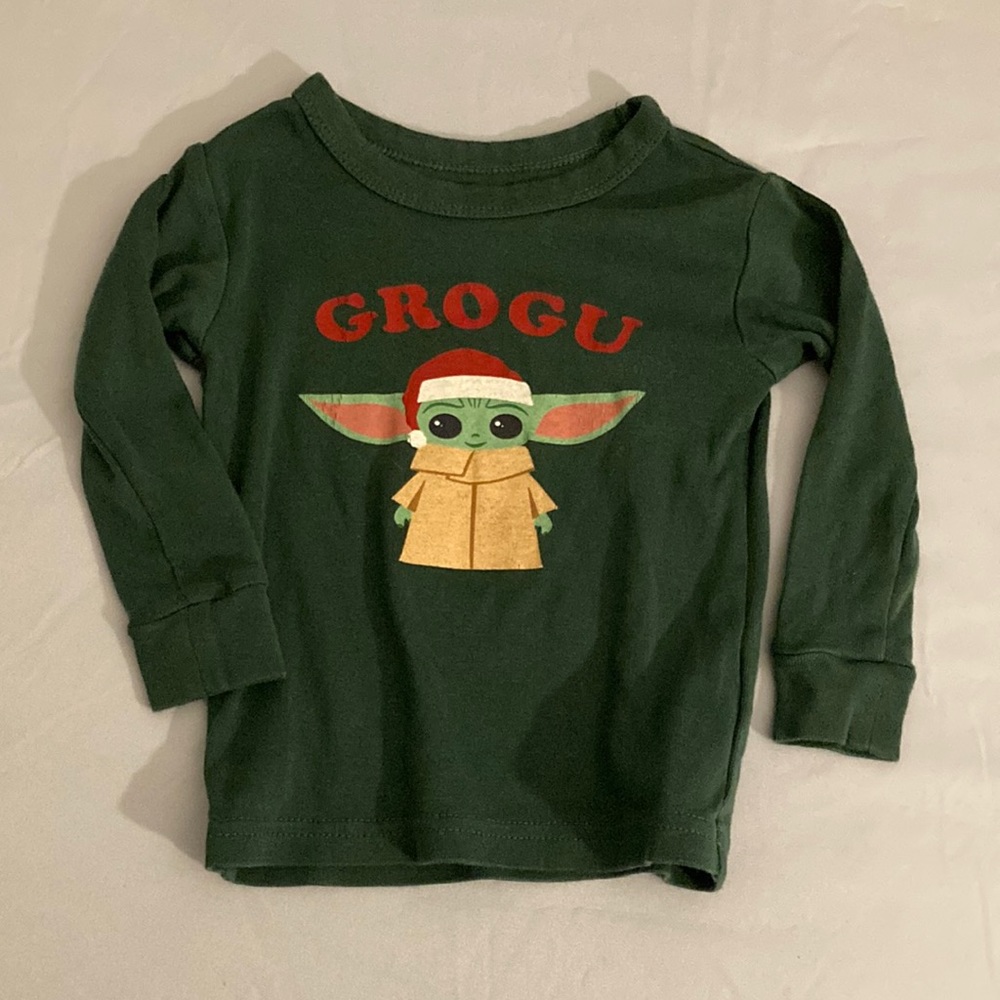 Christmas Star Wars baby Yoda tee